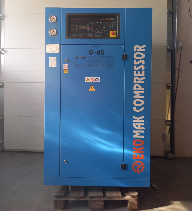 Gebrauchter Schraubenkompressor Ekomak EKO – 45 kW, 10 bar, 366 m³/h (Baujahr 2011)